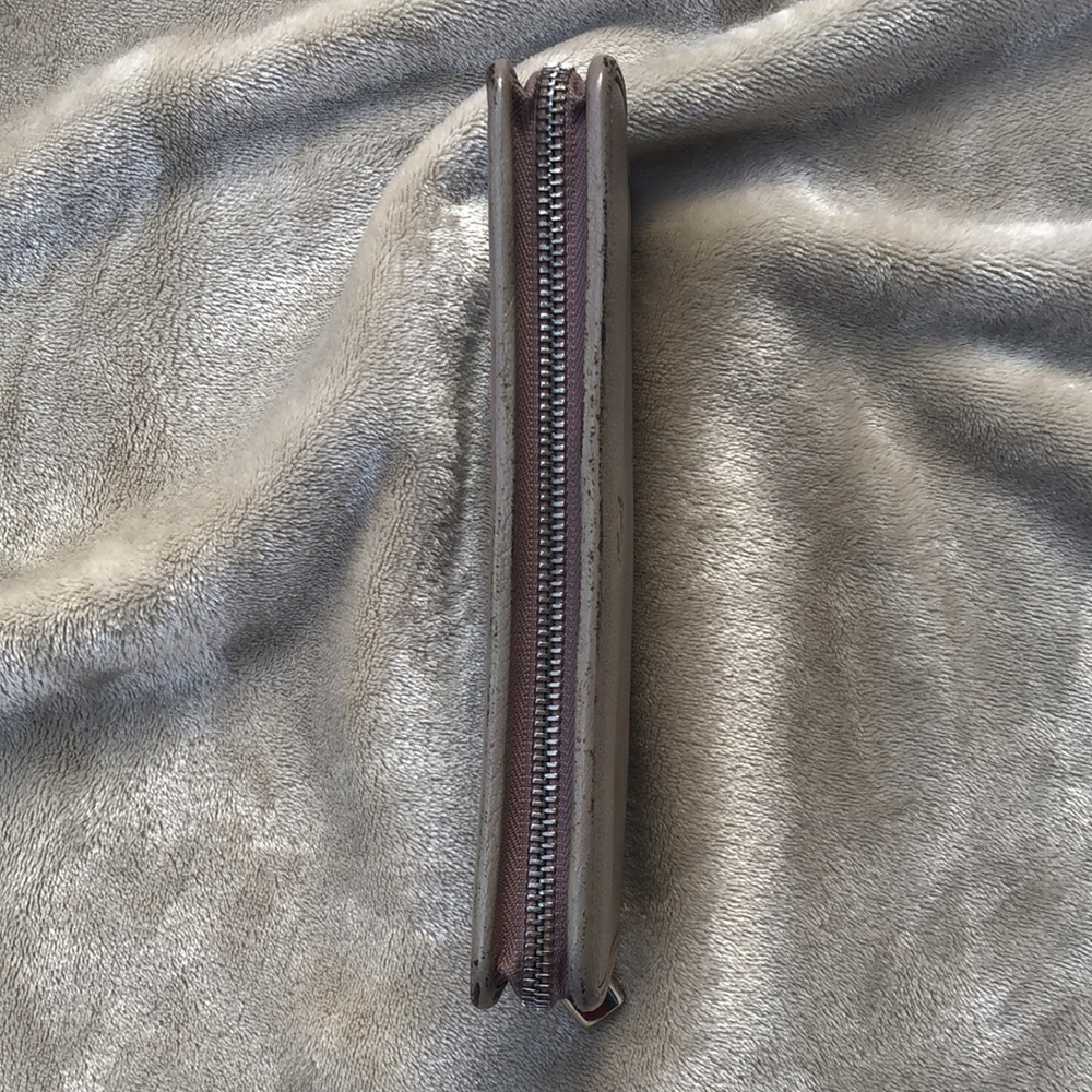LOEWE Zip Around Amazona Wallet - Picture 12 of 16